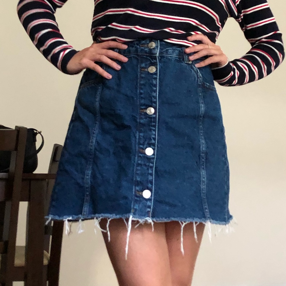 TOPSHOP High-Waisted Denim Skirt with Frayed Hem